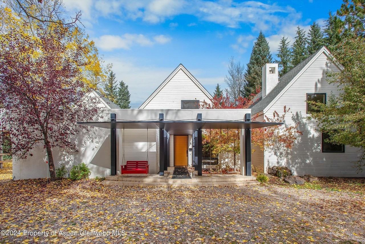 1270 Mountain View Drive - Photo 5 of 50