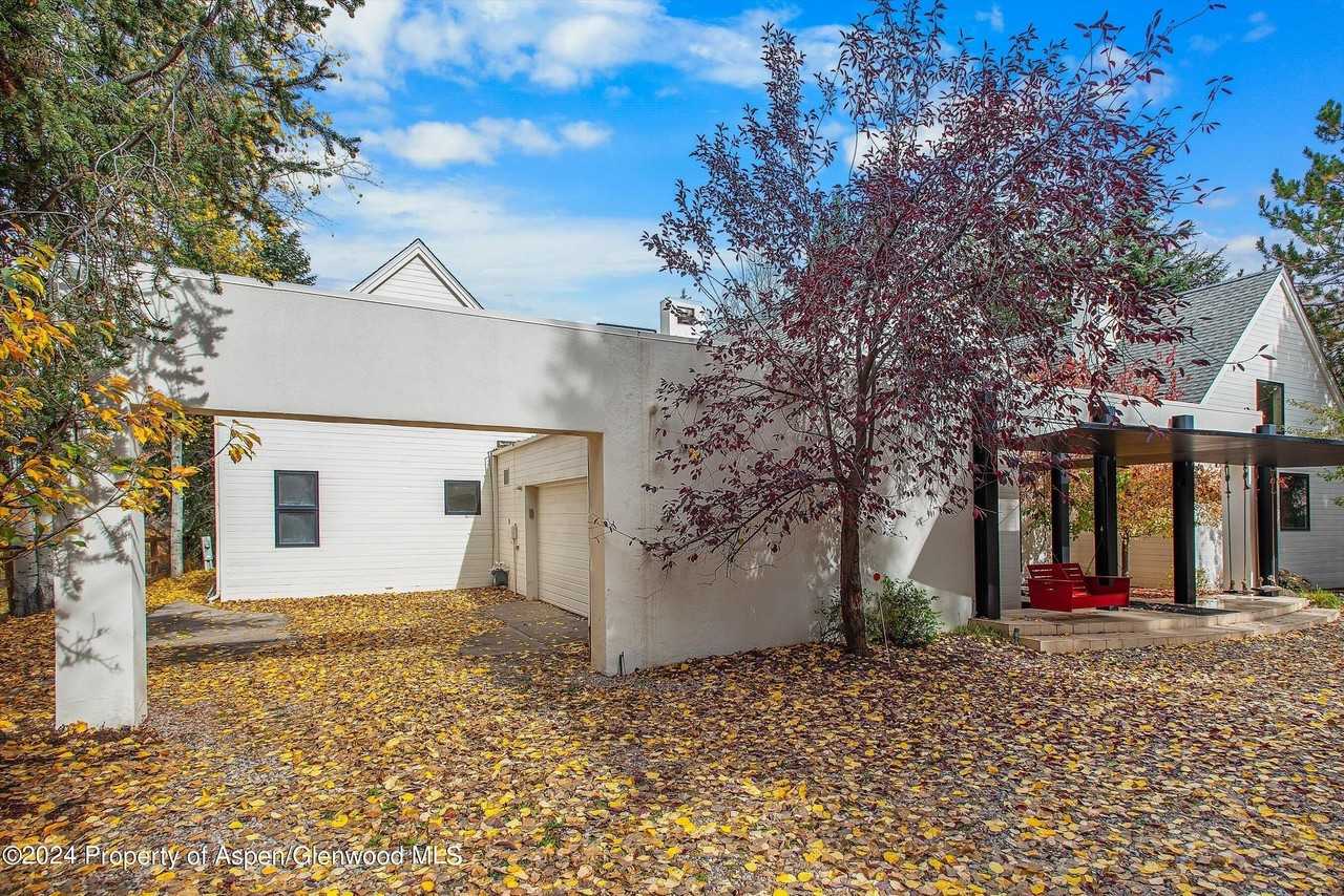 1270 Mountain View Drive - Photo 6 of 50