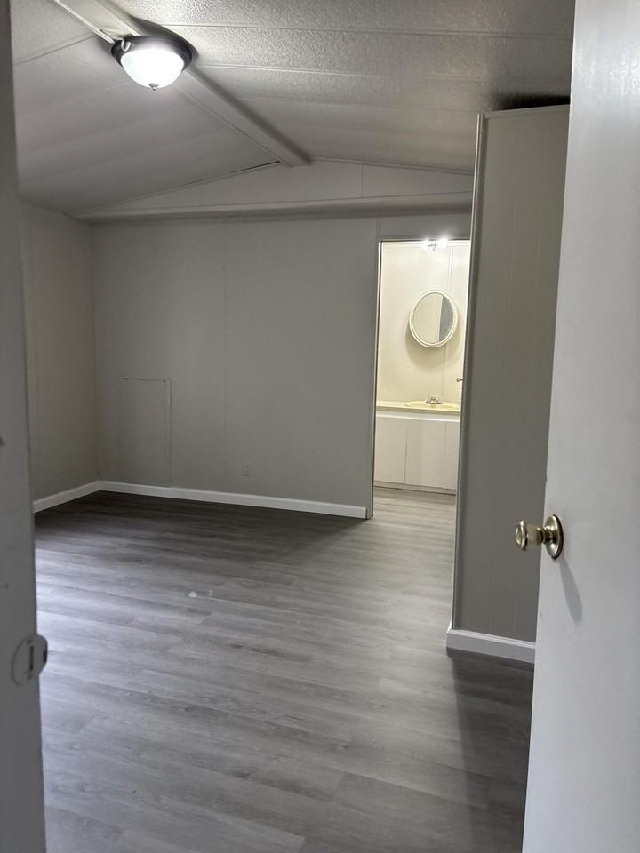 158 Bleachery Street - Photo 2 of 10