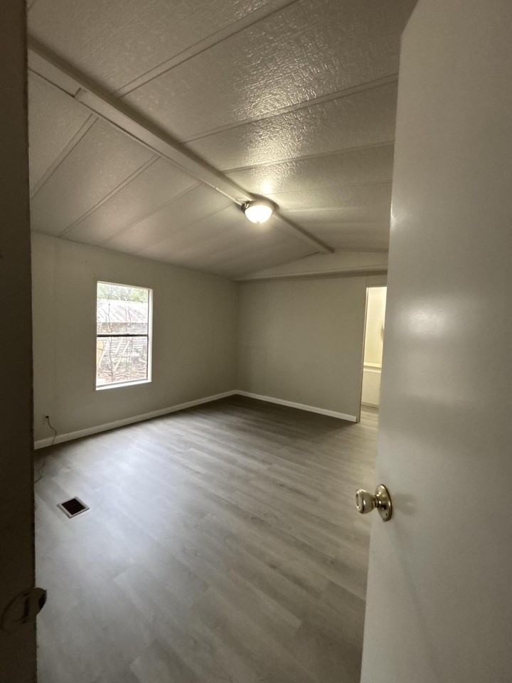 158 Bleachery Street - Photo 3 of 10