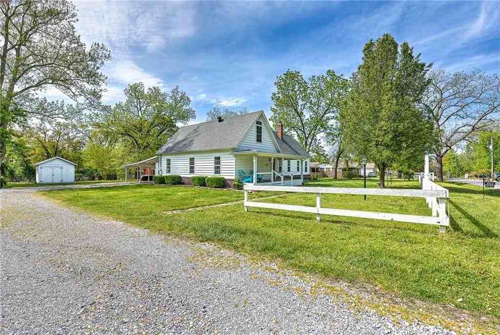 801 Northwest C Street - Photo 3 of 50