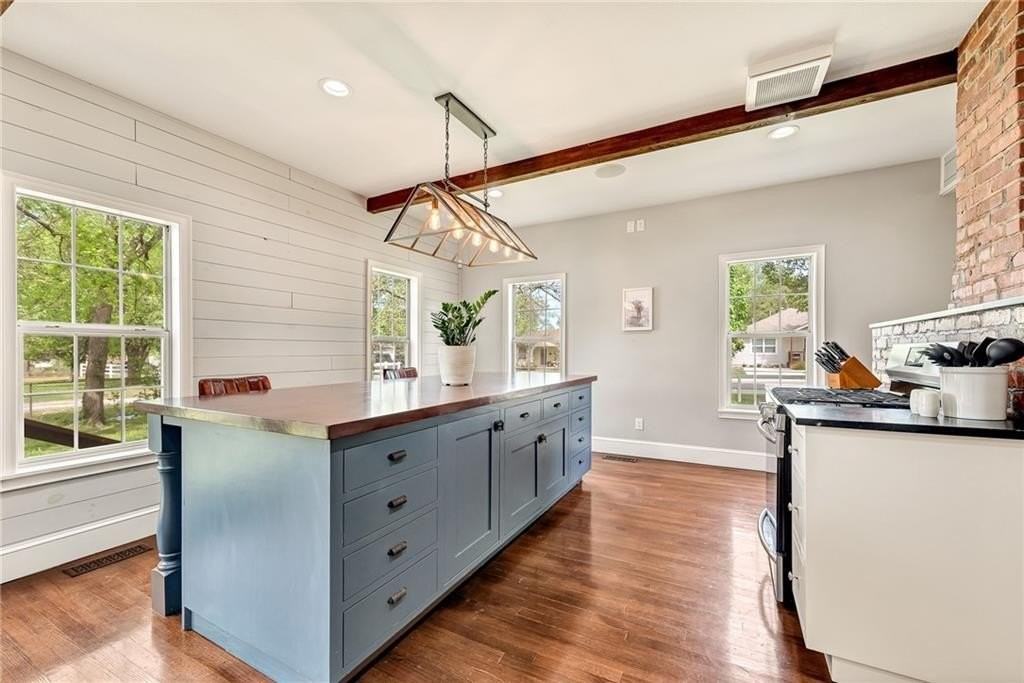 801 Northwest C Street - Photo 7 of 50