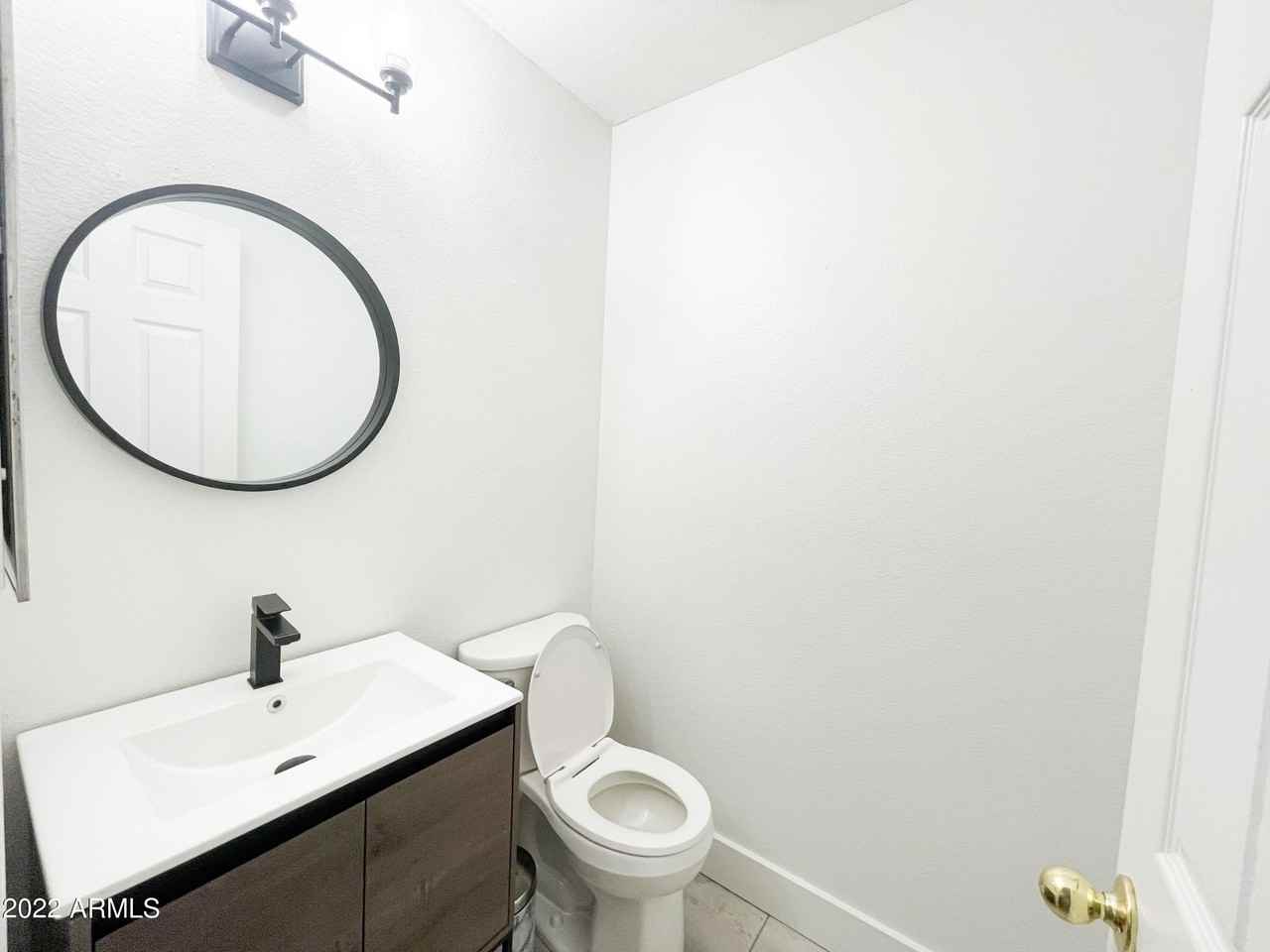 500 North Roosevelt Avenue #35 - Photo 6 of 11