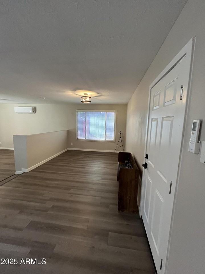 10801 N 43rd Dr - Photo 3 of 33