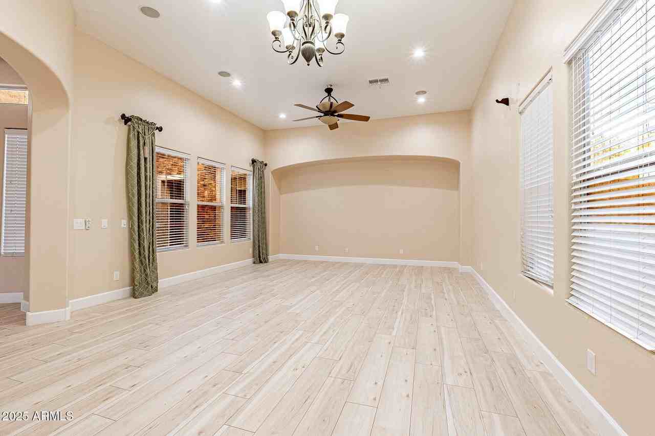 173 South 172nd Drive - Photo 5 of 36