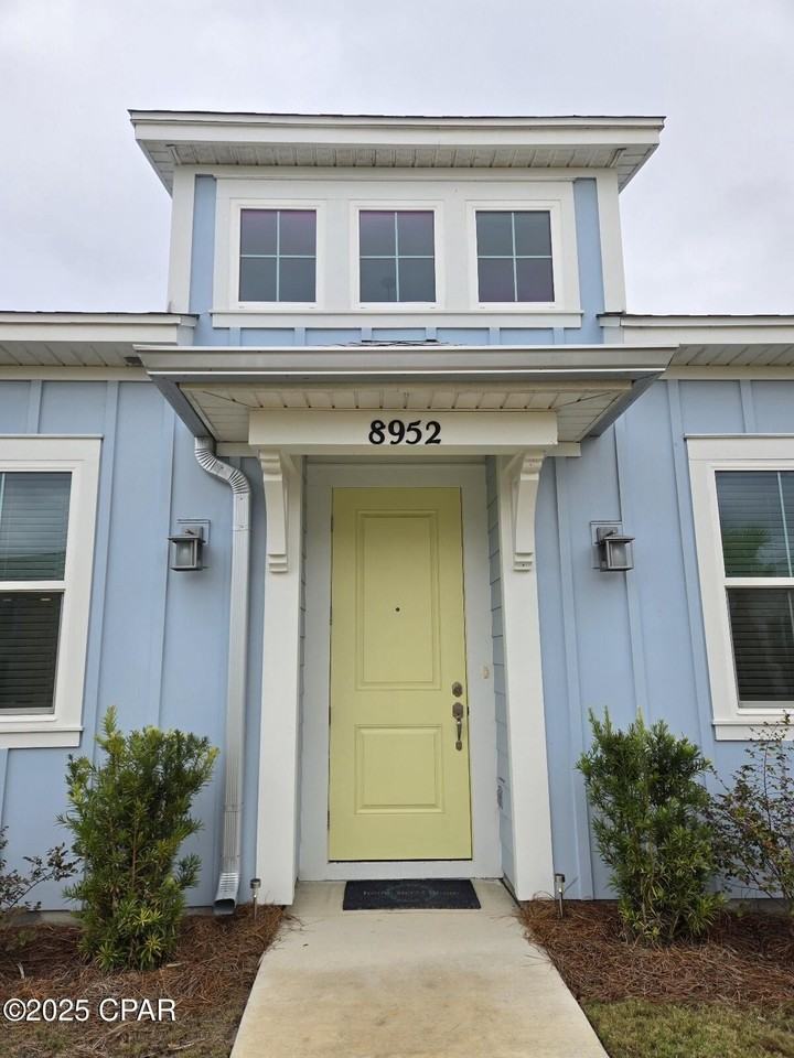 8952 Coral Reef Way - Photo 3 of 39