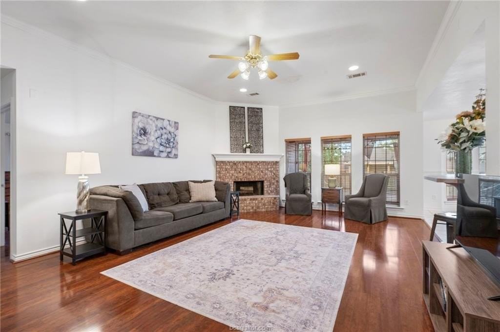 1215 Baywood Court - Photo 3 of 20