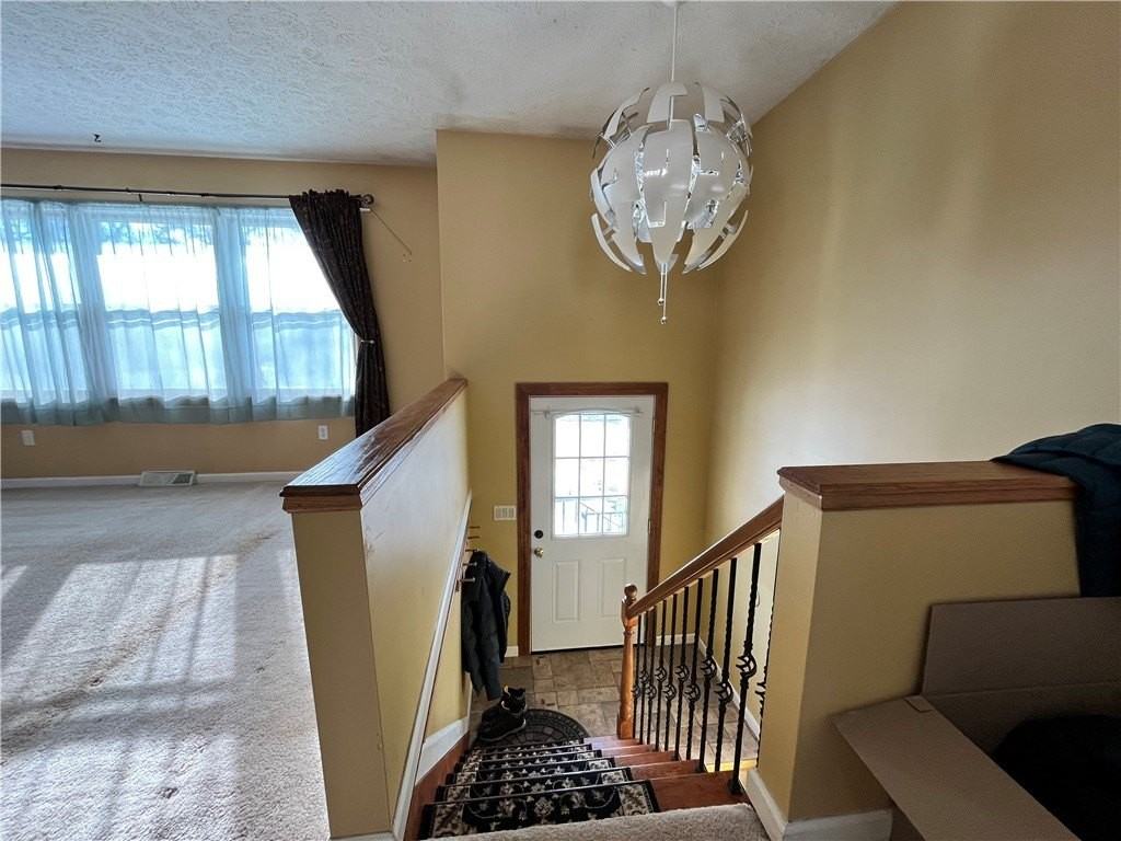 28 Willow Drive - Photo 5 of 23