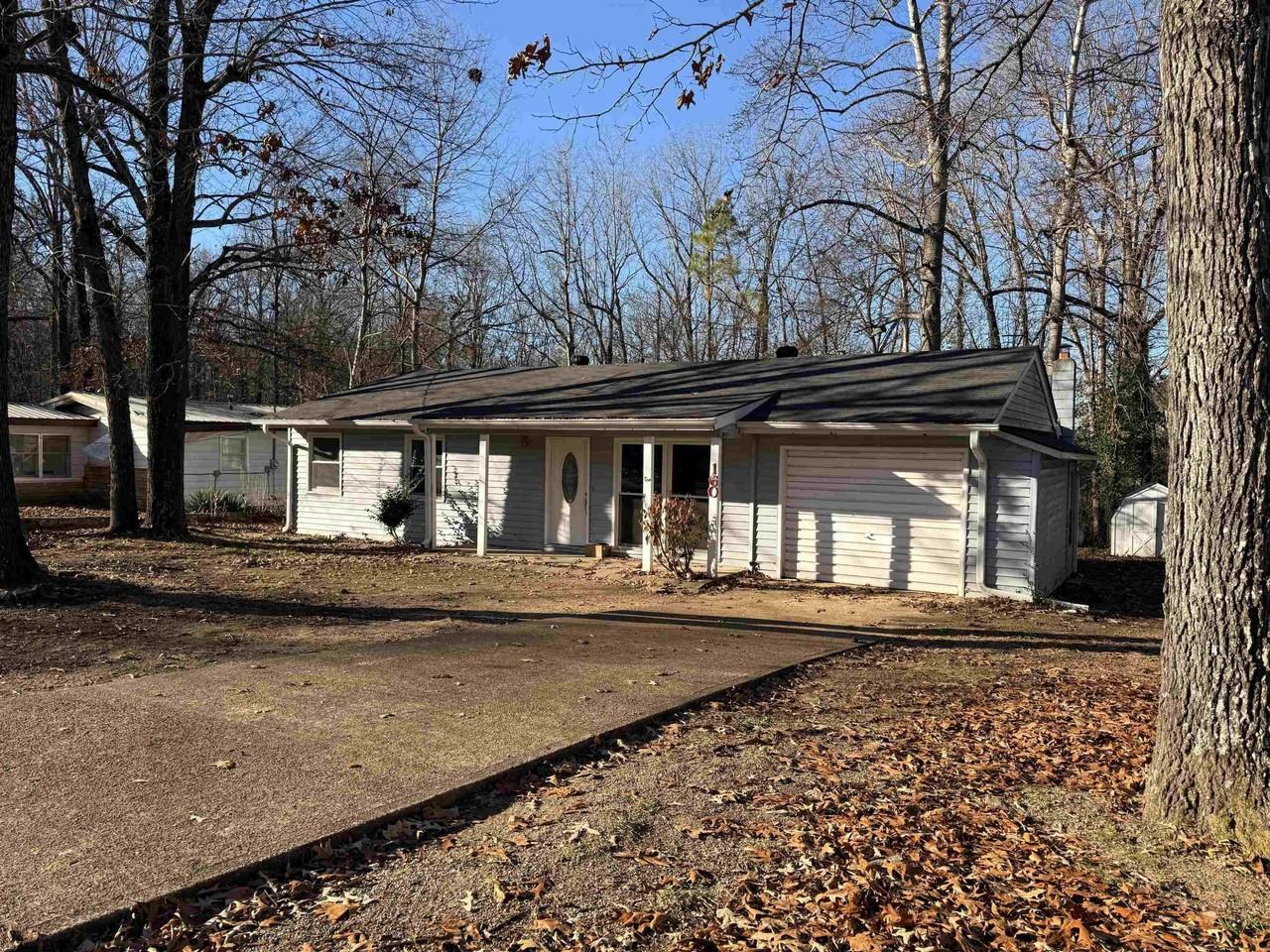 160 Hiawatha Drive - Photo 2 of 24