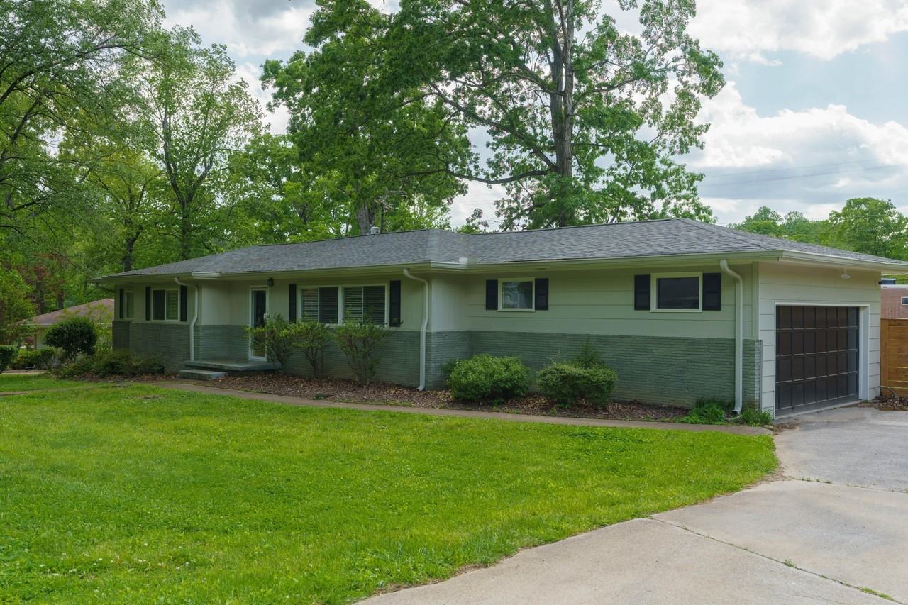 2531 Avalon Circle - Photo 4 of 31