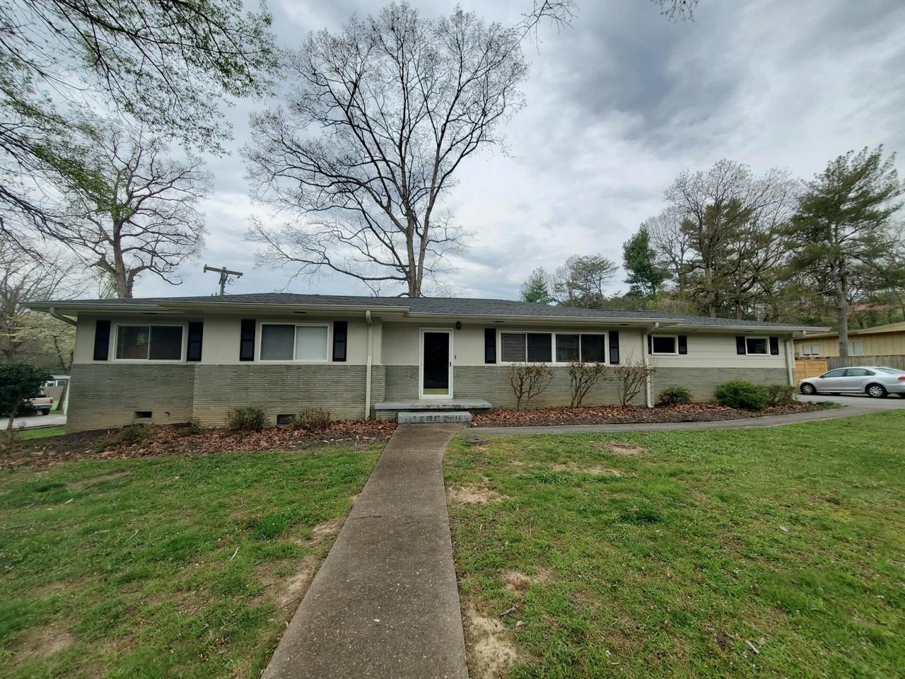 2531 Avalon Circle - Photo 7 of 31