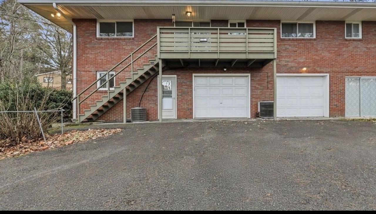 101 Sunset Dr - Photo 2 of 13