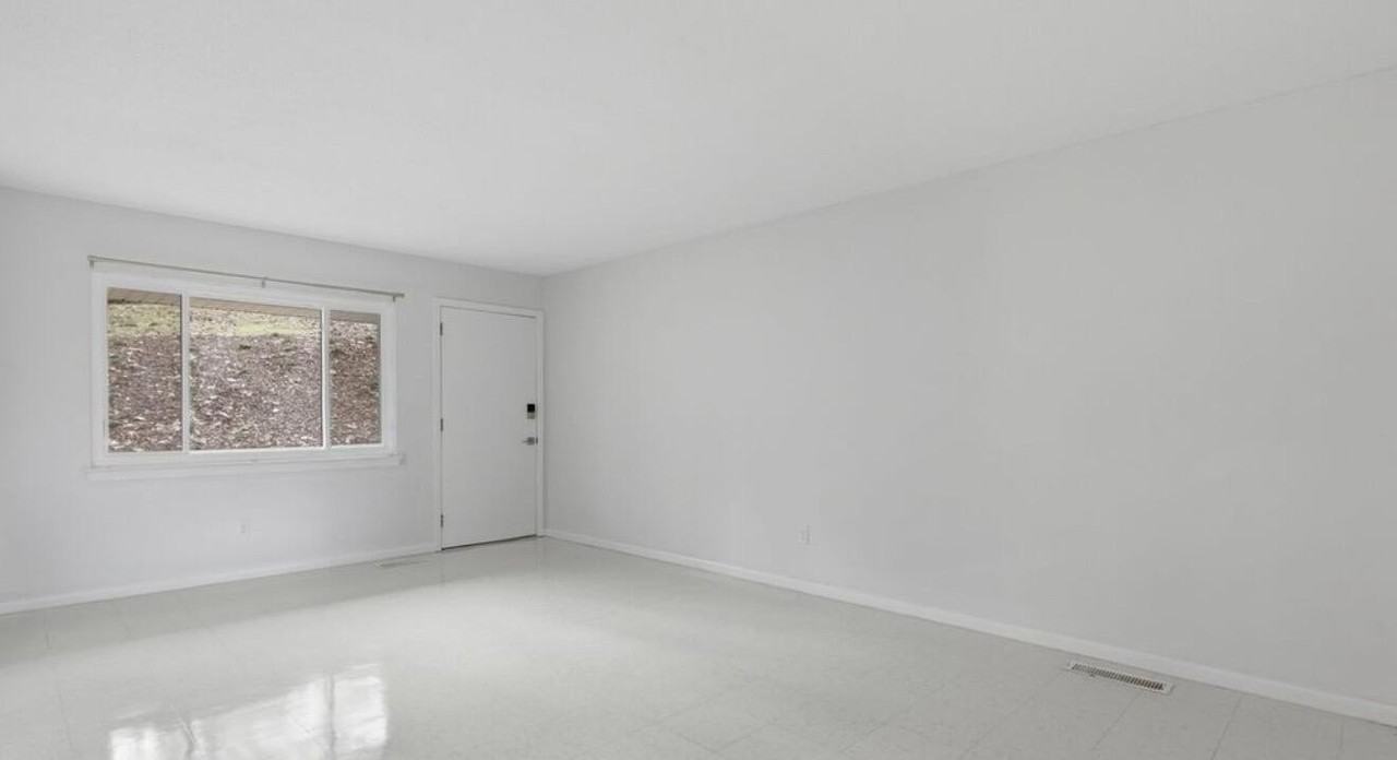 101 Sunset Dr - Photo 7 of 13