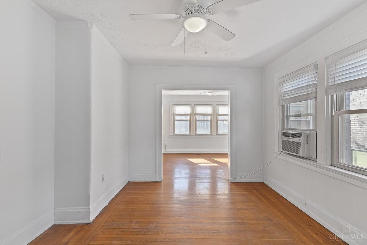 3096 Madison Rd Apt 9 #9 - Photo 4 of 20