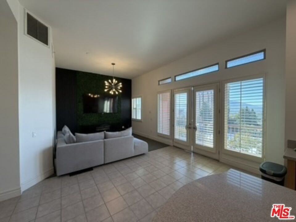 150 South San Fernando Boulevard #404 - Photo 5 of 28