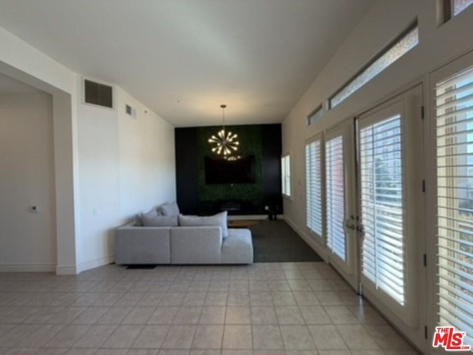 150 South San Fernando Boulevard #404 - Photo 7 of 28