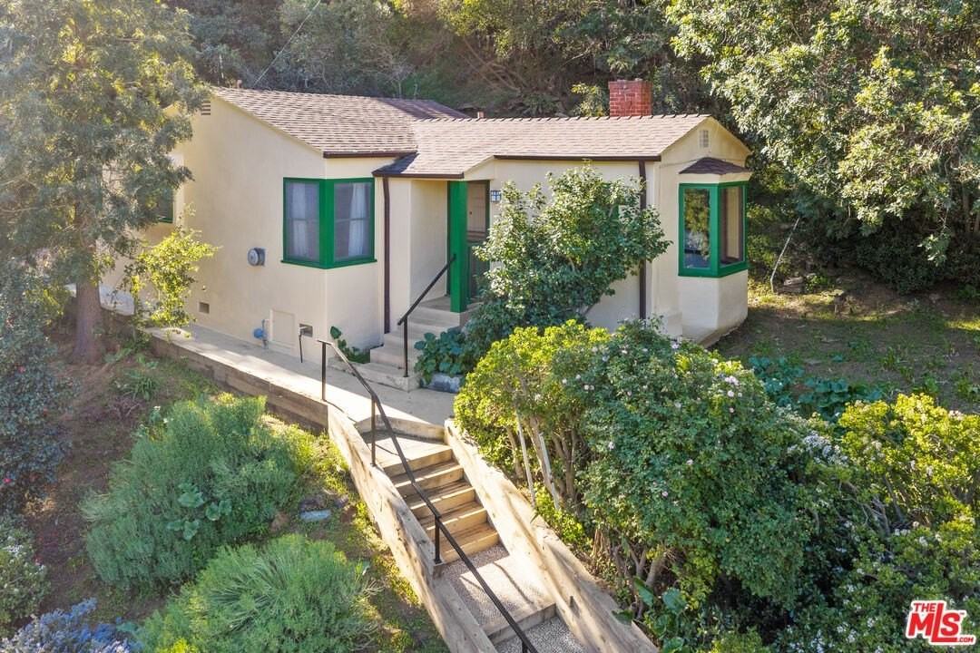 3705 Fredonia Dr - Photo 4 of 50