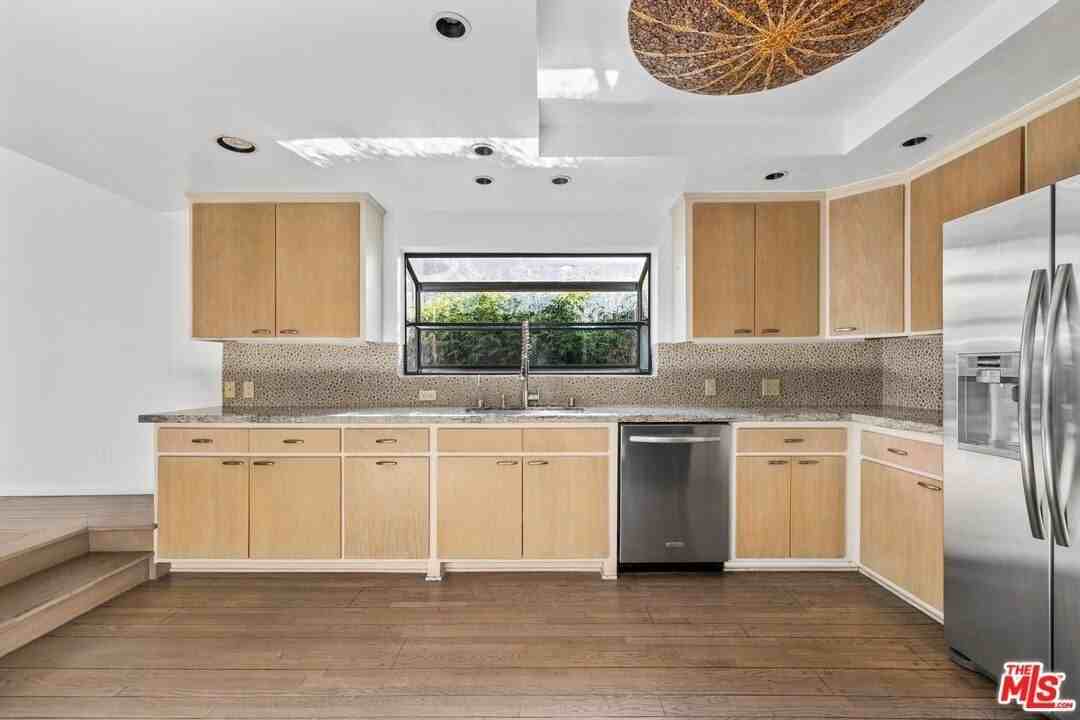 2316 Strongs Drive - Photo 7 of 20