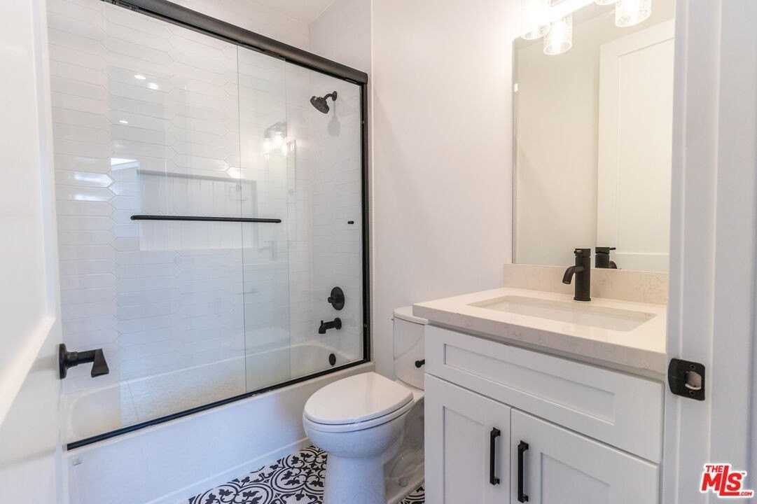 5325 1/2 Ben Ave - Photo 7 of 14