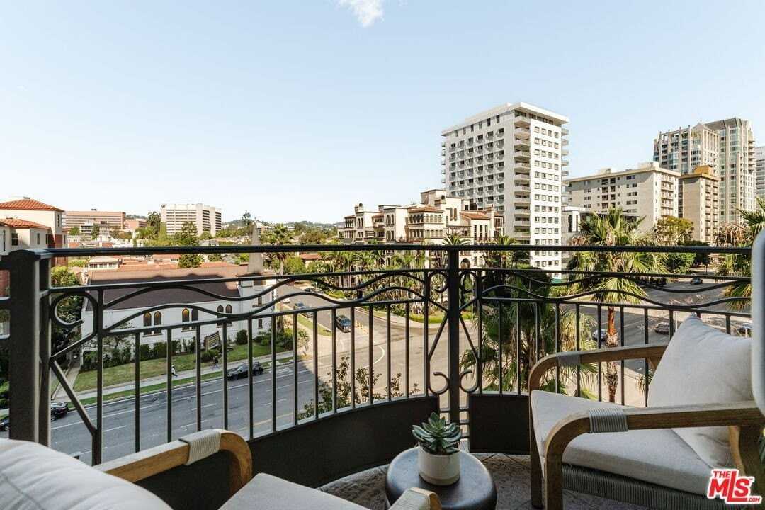 10800 Wilshire Boulevard #502 - Photo 6 of 29