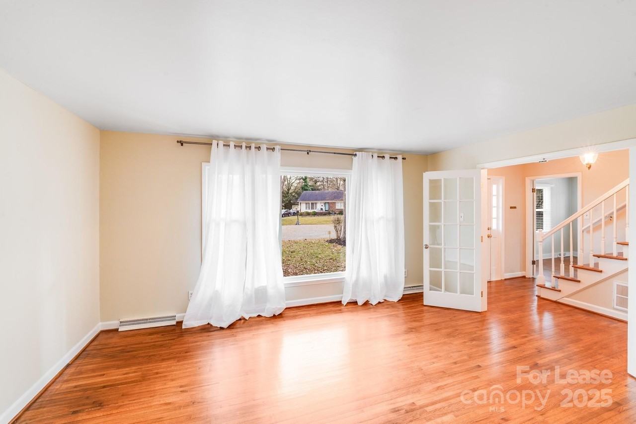 5001 Vescova Ct - Photo 2 of 29