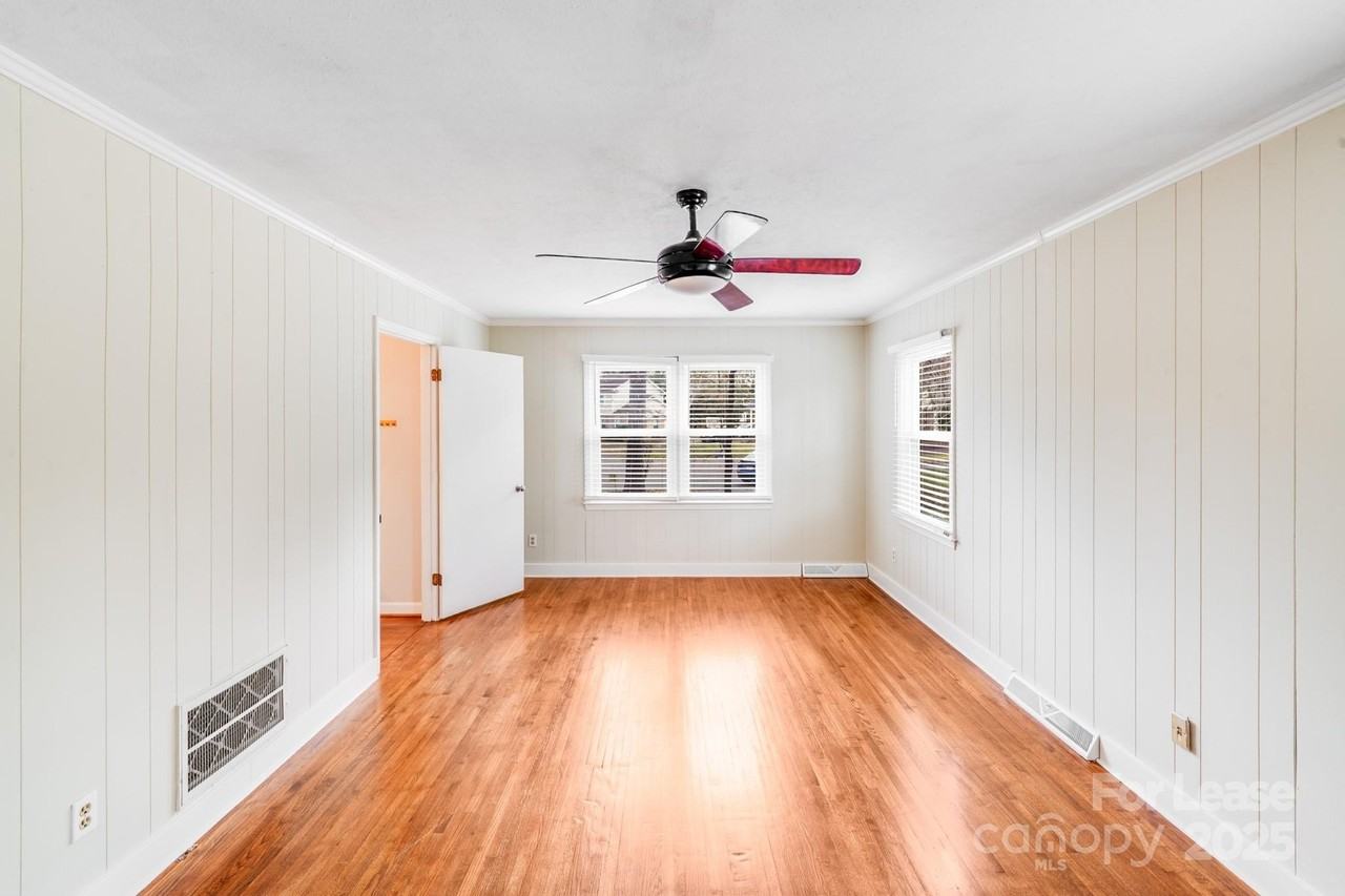 5001 Vescova Ct - Photo 3 of 29