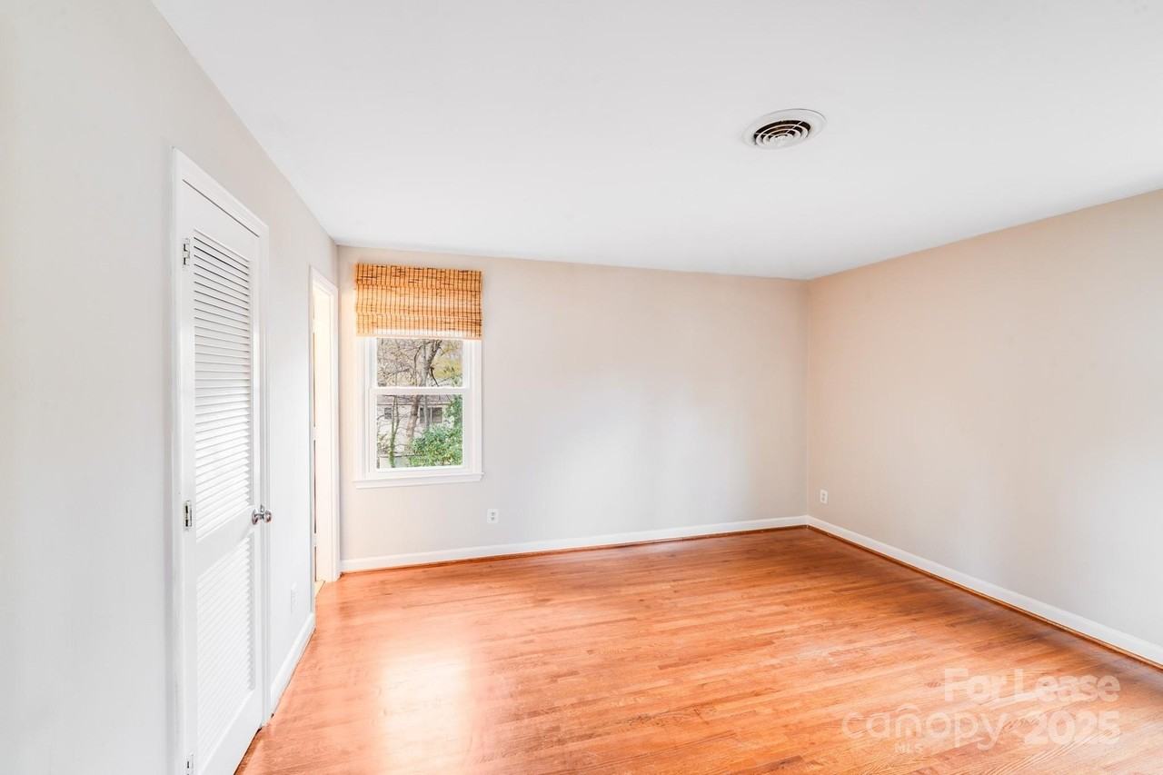 5001 Vescova Ct - Photo 5 of 29