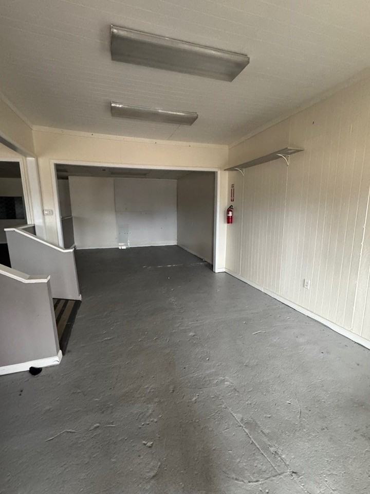 172 Honeysuckle Rd - Photo 3 of 5