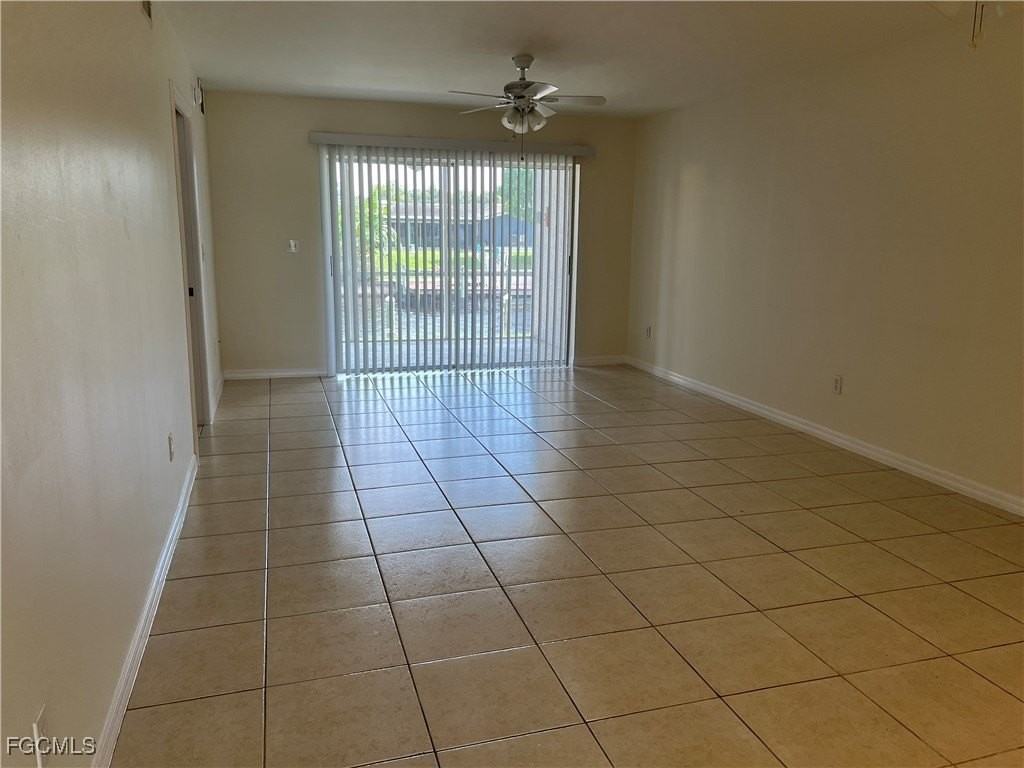 1236 Se 40th St - Photo 5 of 15