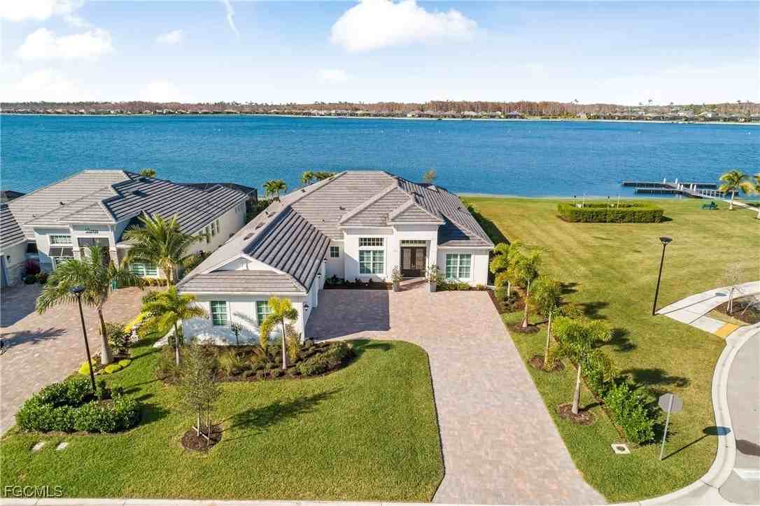 13974 Blue Bay Circle - Photo 2 of 49