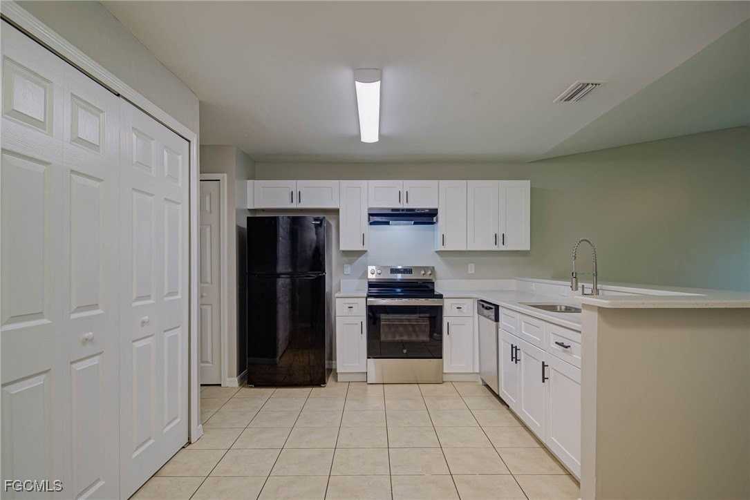 704 Ichabod Ave - Photo 6 of 24