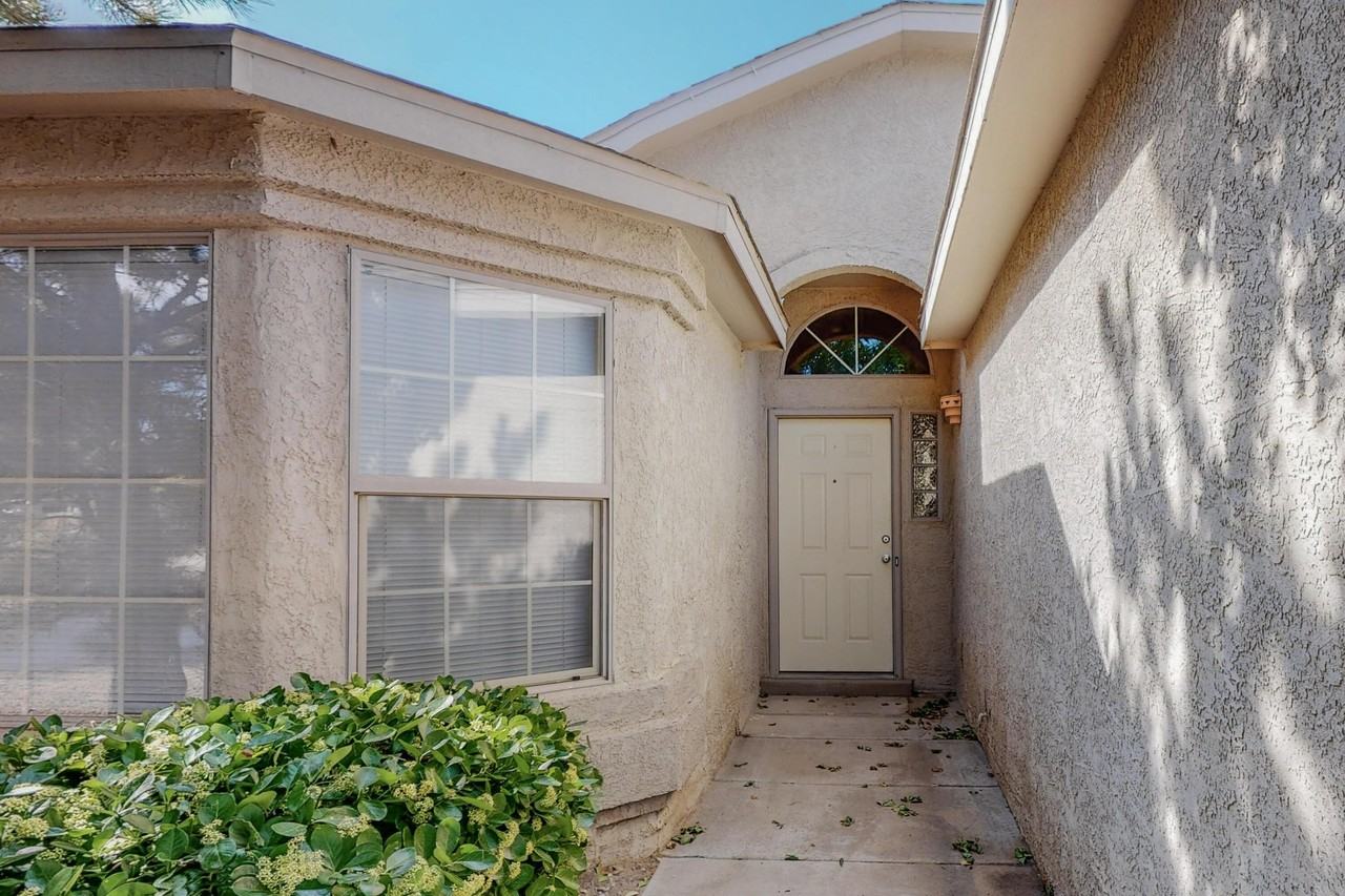 745 Valley Meadows - Photo 2 of 29