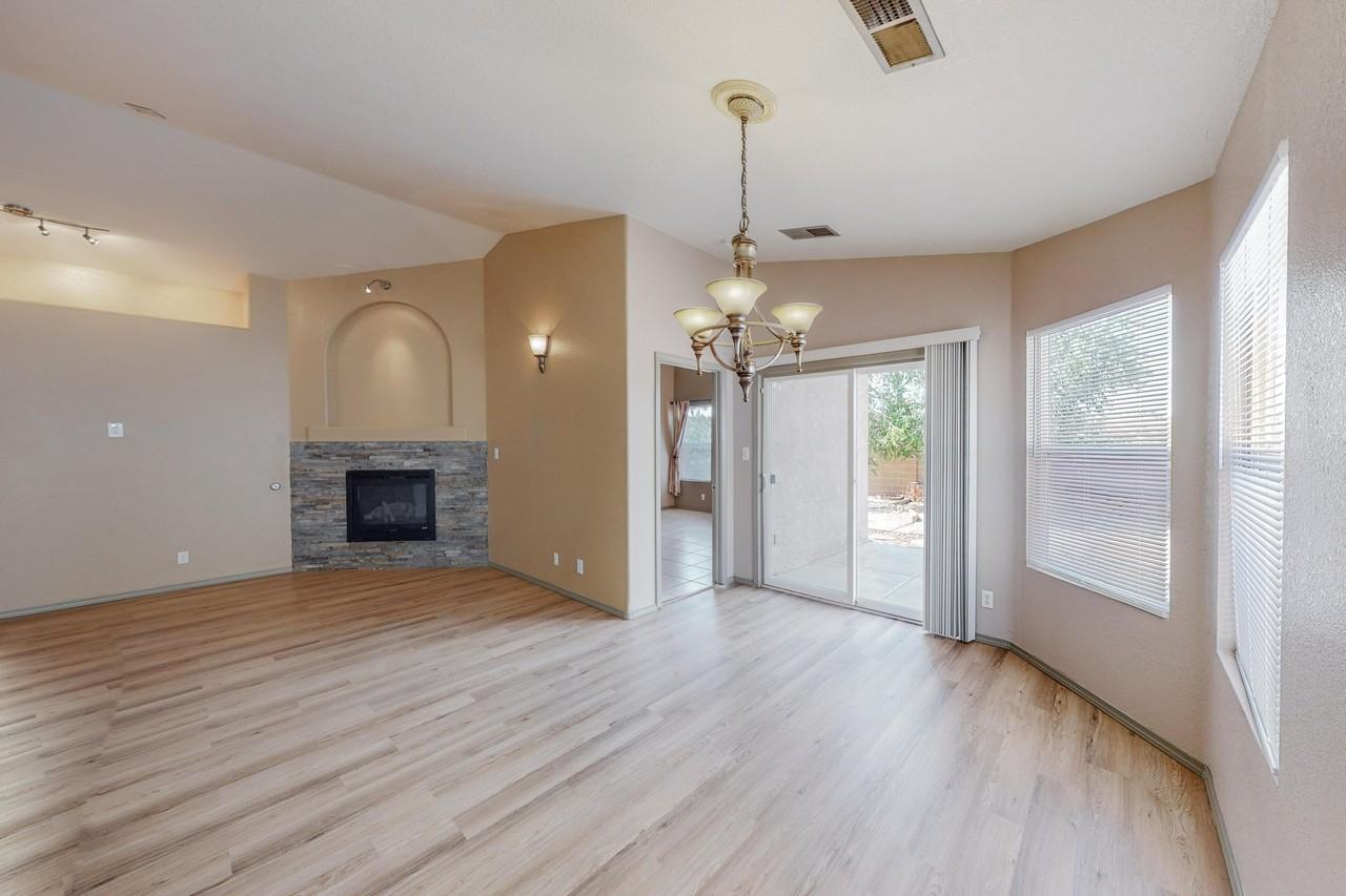 745 Valley Meadows - Photo 7 of 29