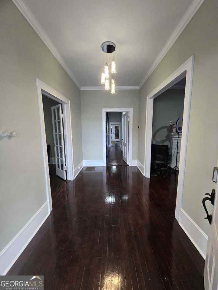 402 Meriwether St - Photo 6 of 38