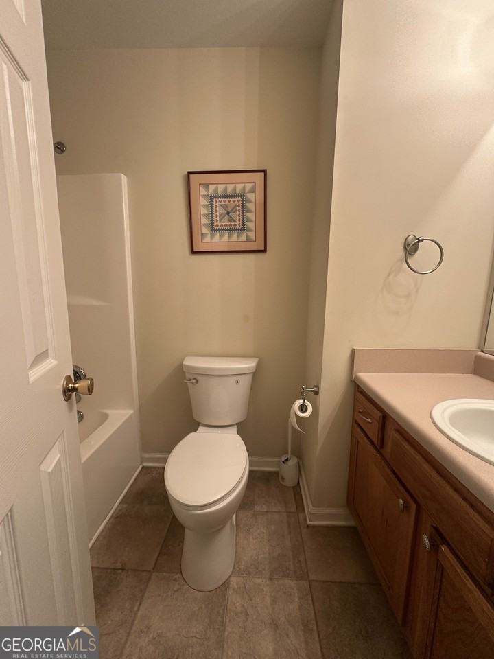 1943 Oakbluff Dr - Photo 7 of 19