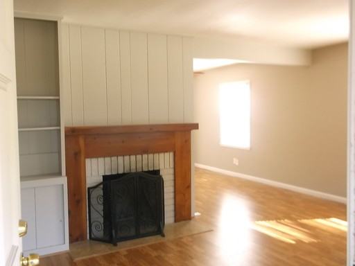 1349 47th St - Photo 3 of 6
