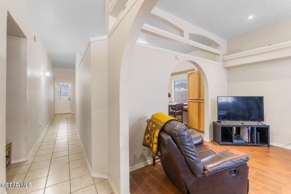 2297 Lisa Sherr St - Photo 2 of 31