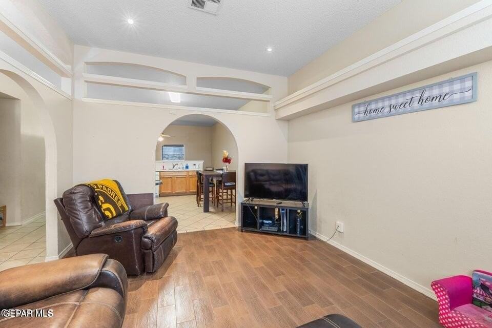 2297 Lisa Sherr St - Photo 4 of 31