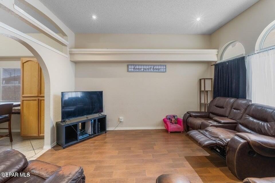 2297 Lisa Sherr St - Photo 5 of 31