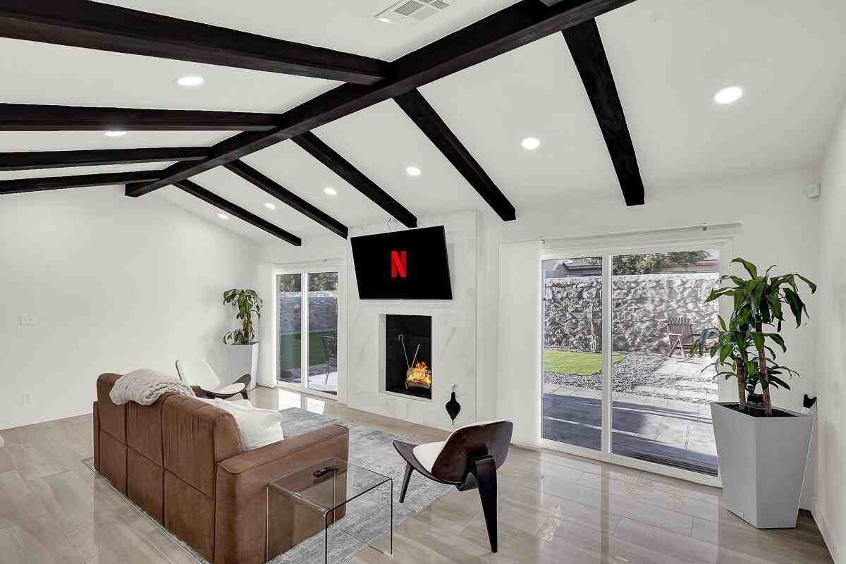 7313 Cerro Negro Dr - Photo 3 of 39