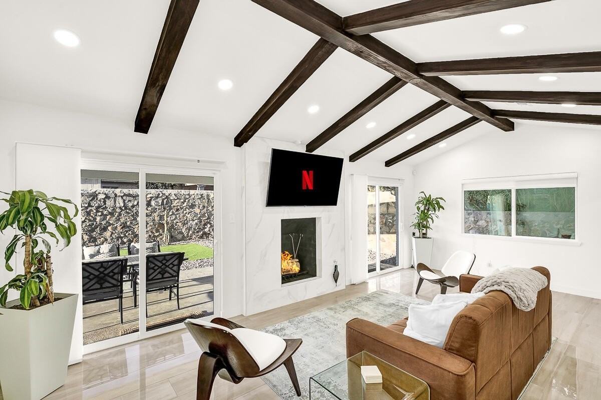 7313 Cerro Negro Dr - Photo 5 of 39