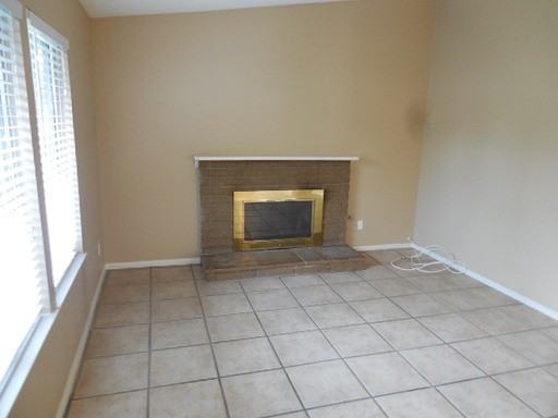 534 N Mulberry Ave - Photo 2 of 6