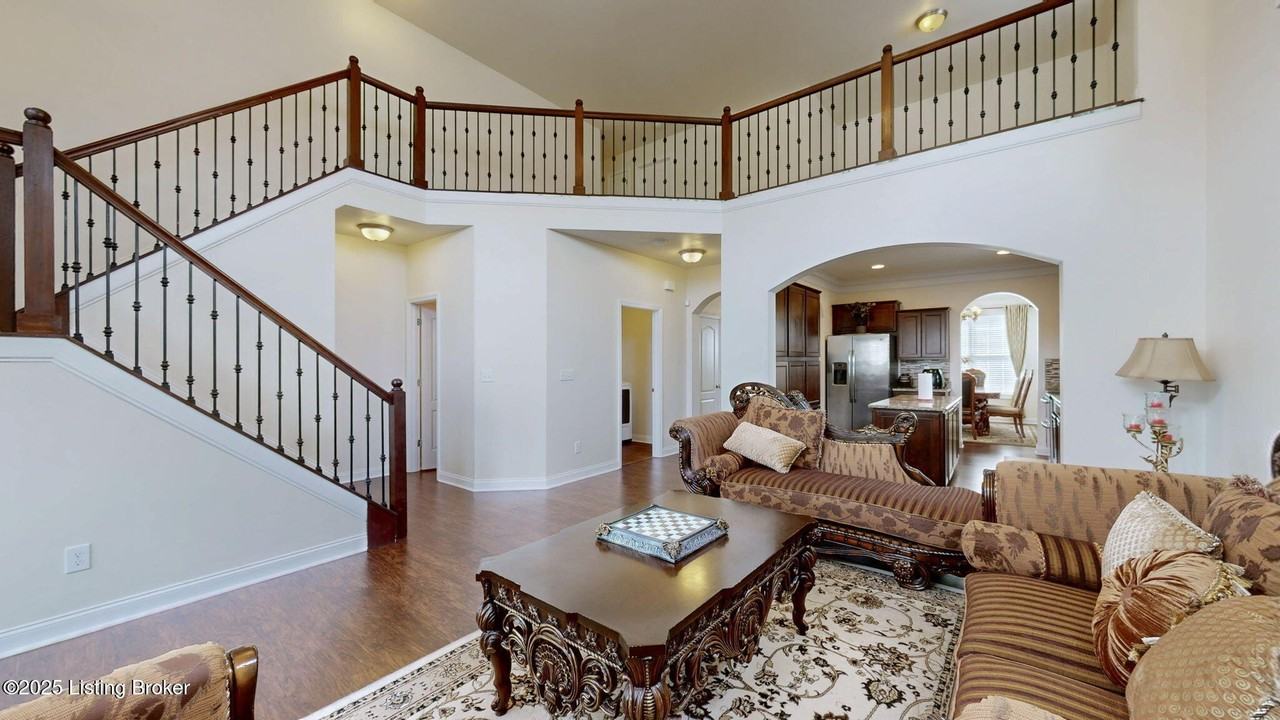 17038 Green Crest Ln - Photo 2 of 9