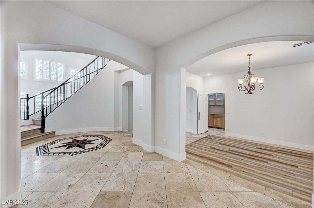 345 Whispering Tree Ave - Photo 2 of 36