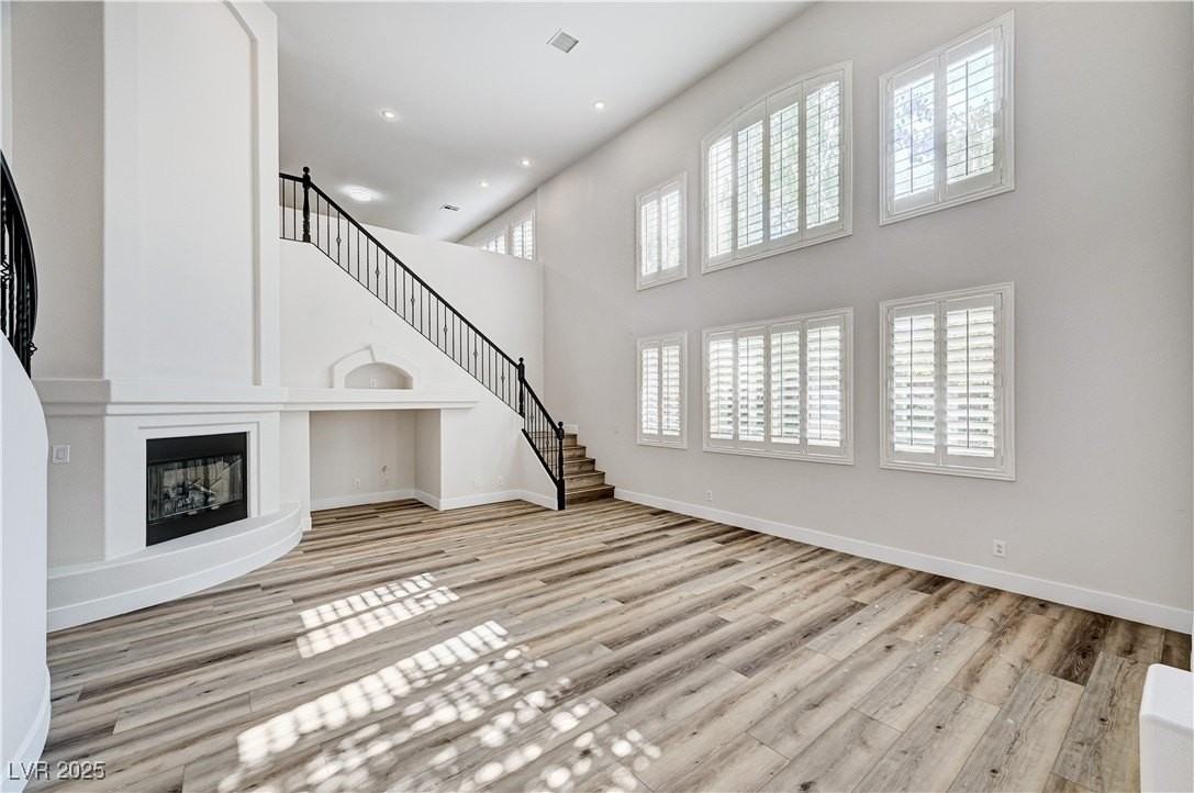 345 Whispering Tree Ave - Photo 6 of 36