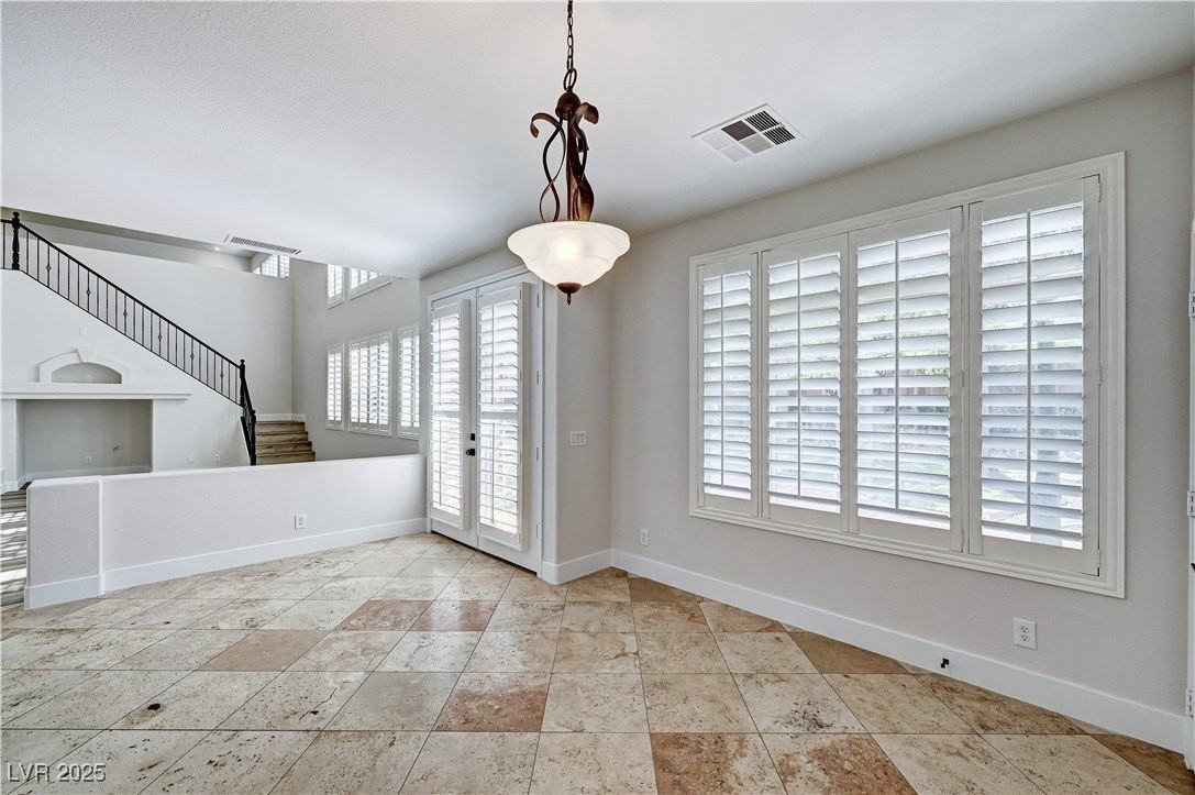 345 Whispering Tree Ave - Photo 7 of 36