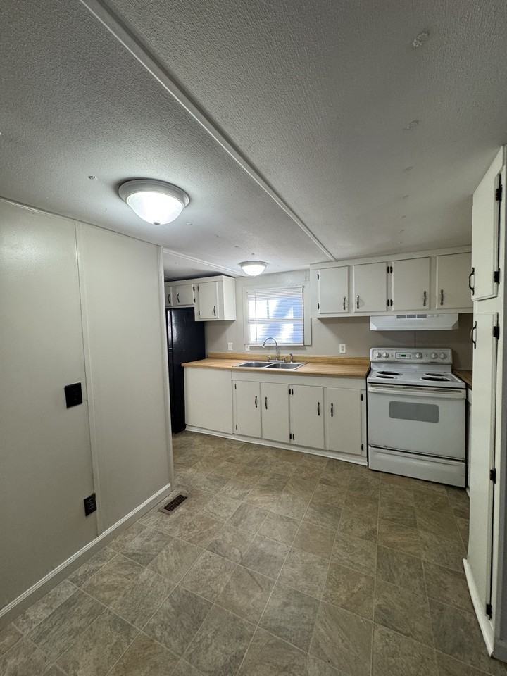 2317 Cadillac Dr #1 - Photo 4 of 16