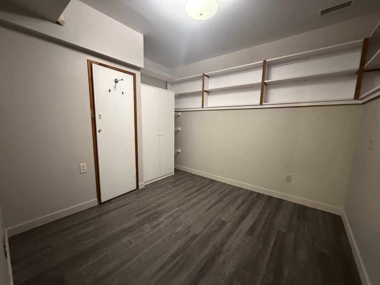 2217 Hillside Ave Lowr #DOWN - Photo 5 of 9