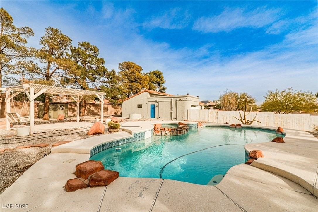 6315 N Park St - Photo 3 of 37