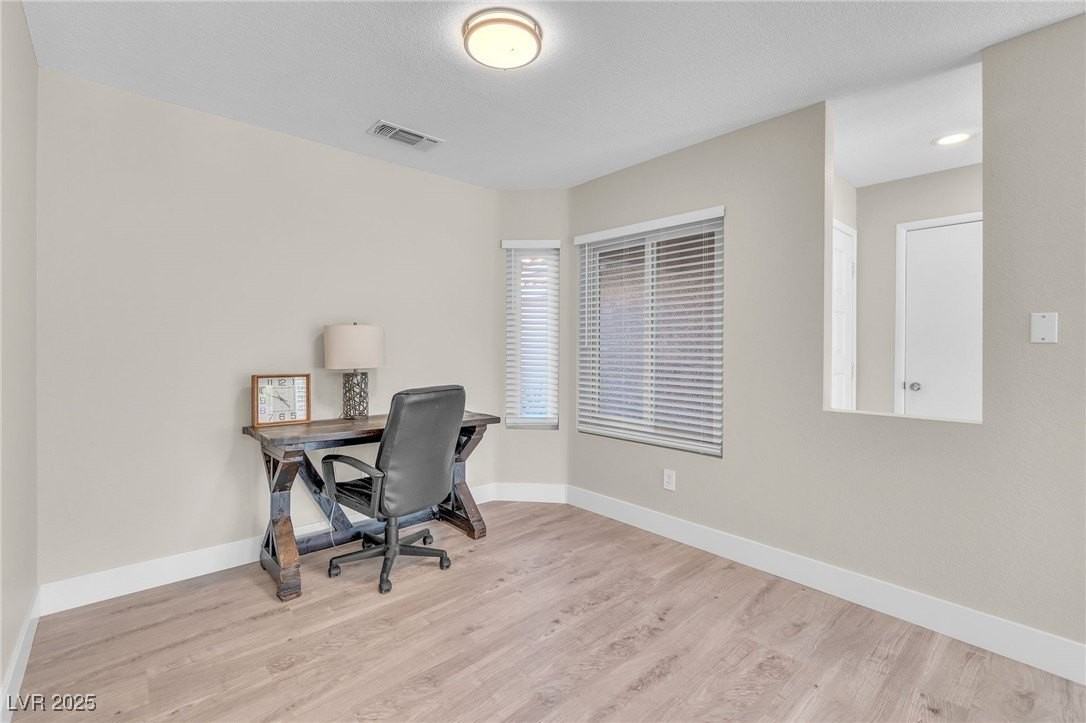 2312 Fairbourne Way - Photo 5 of 29